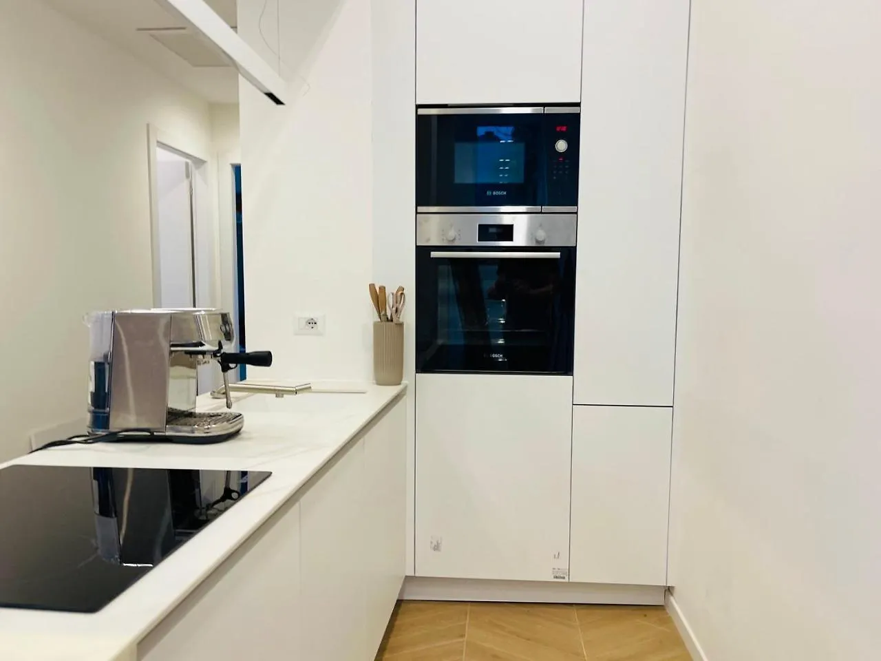 Roccia Verde Apartment 切尔诺比奥 0*,  意大利