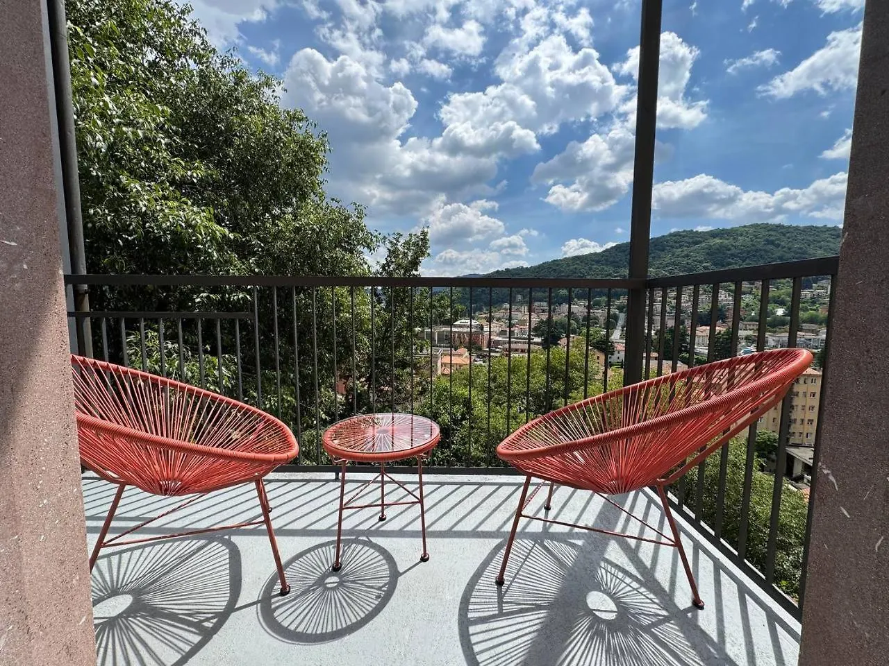 Roccia Verde Apartment Τσερνόμπιο 0*,  Ιταλία